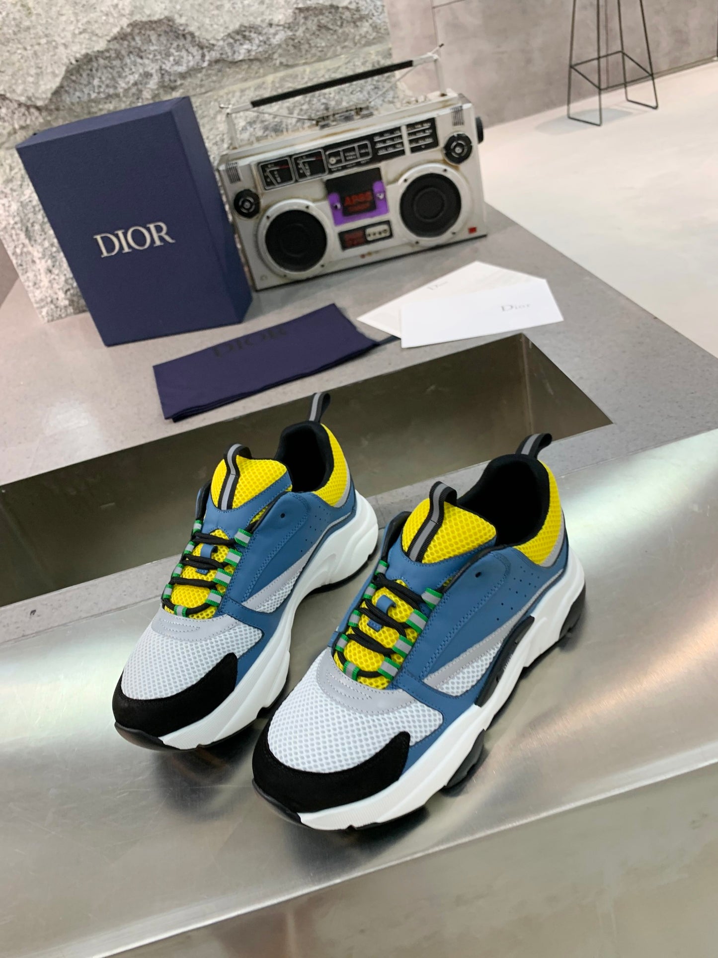 Dior