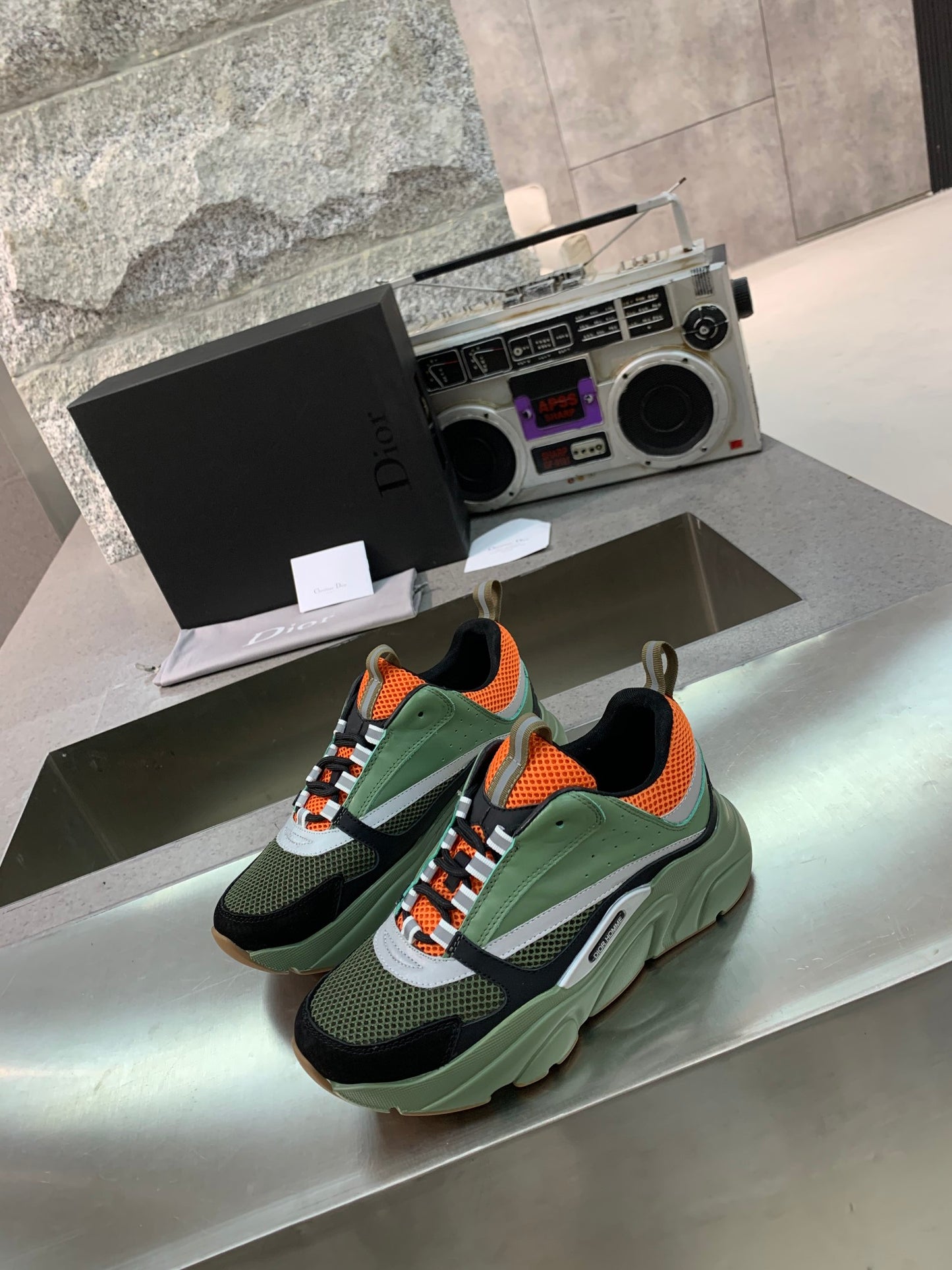 Dior