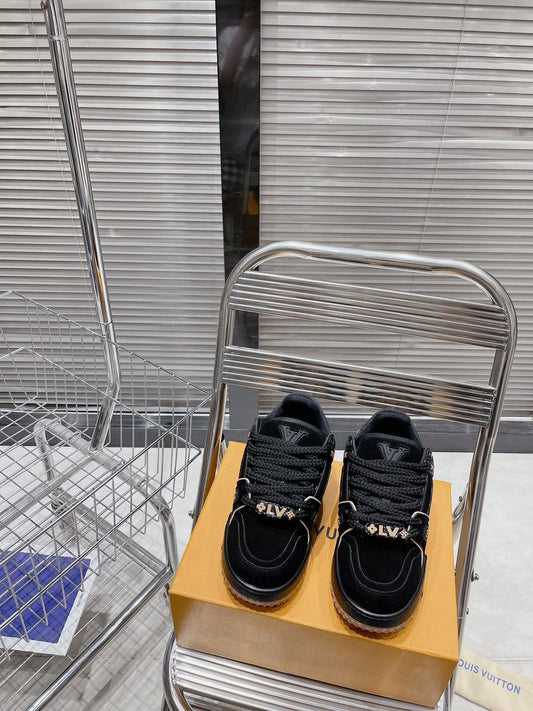 LV